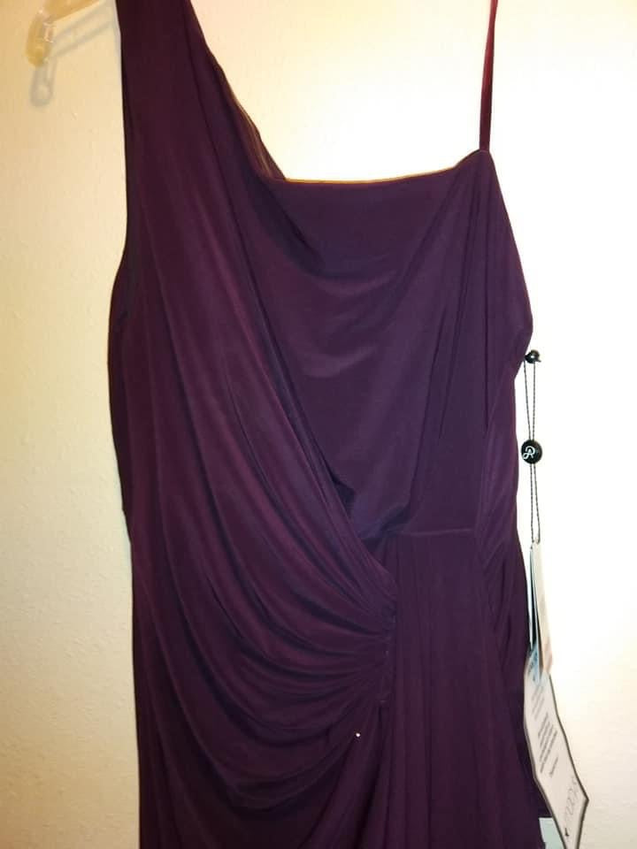 Vestido de gala medida 12 by Adrianna PapellPurple evening dress size 12 by Adrianna Papell