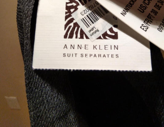 Ladies skirt size 1/2 Anne Klein. Falda para dama medida 1/2 de la marca Anne Klein