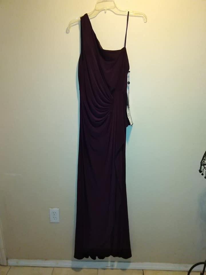 Vestido de gala medida 12 by Adrianna PapellPurple evening dress size 12 by Adrianna Papell